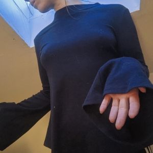 Backless Bell Sleeve Tie-Back Long Sleeve Tee, m